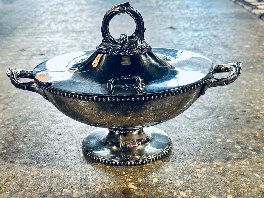 Silverplate footed bowl, w/handles, bead edge, decorative bowls