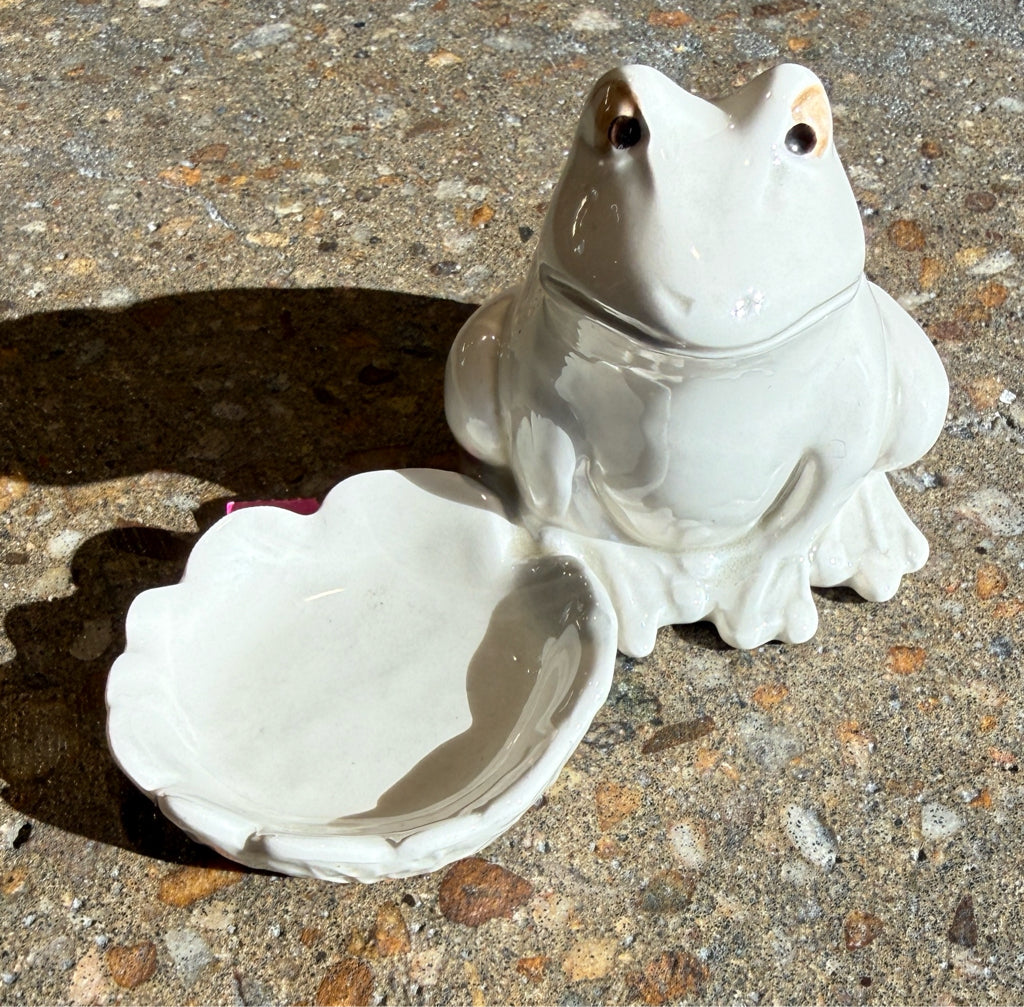 Vintage Fitz & Floyd ceramic frog trinket dish