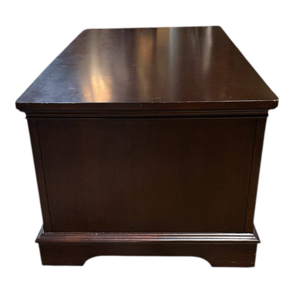 Coffee Table on wheels, storage, 48"W x 25"D x 20"H