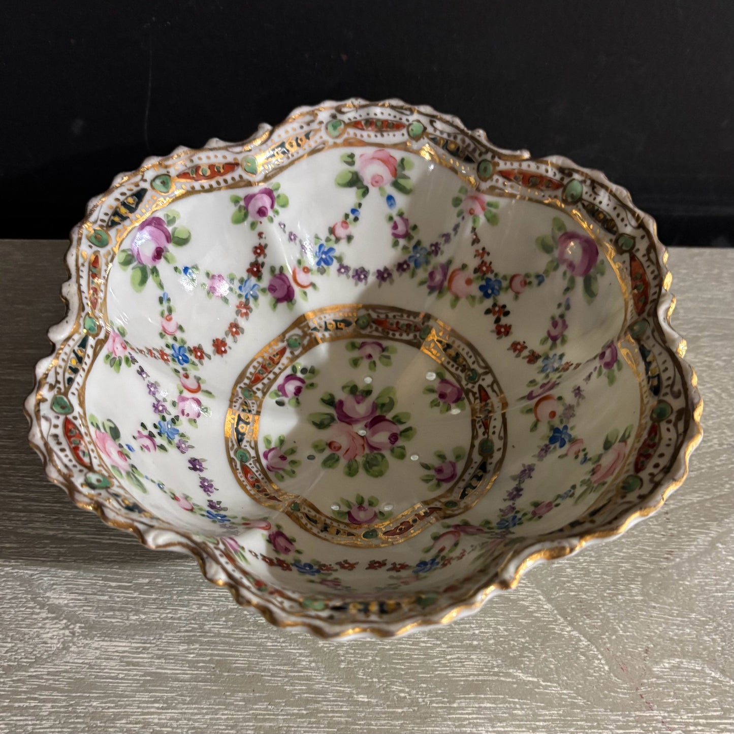 Handpainted Porcelain Footed Berry Bowl 7.5" D x 3.5" H