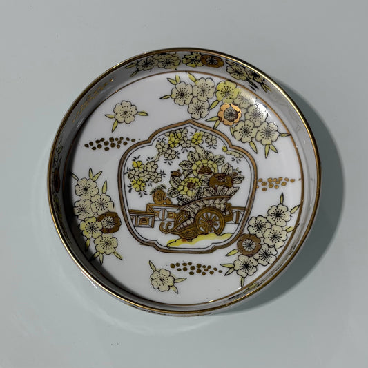 Gold Imari gold/white Bowl 5.5" D x 1.5" H