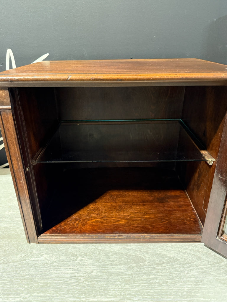 Tisdale Cabinet Co. wall cabinet, 19"W x 13"D x 15.5"H