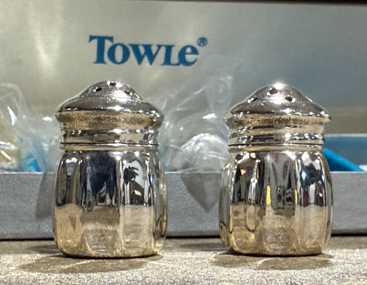 Towle silverplate salt/peppers, 6, 1.25"H