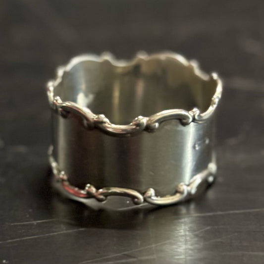Sterling Silver Napkin Ring 1.75" D x .75" H