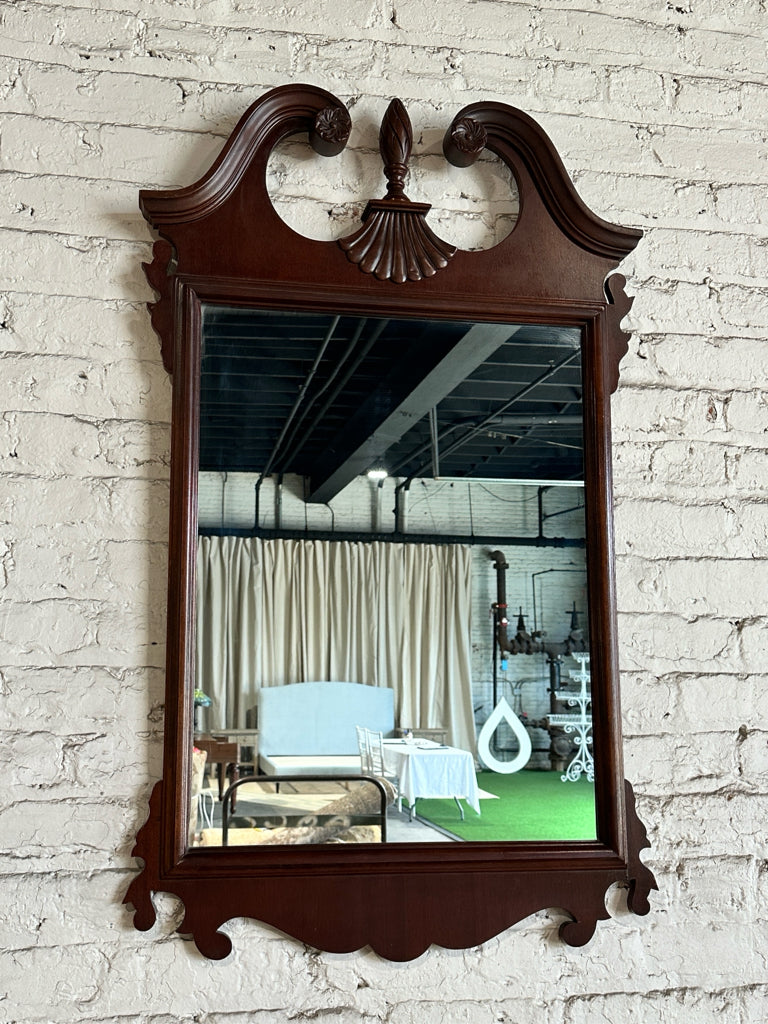 Federal style mirror, mahogany, 22"x42"H