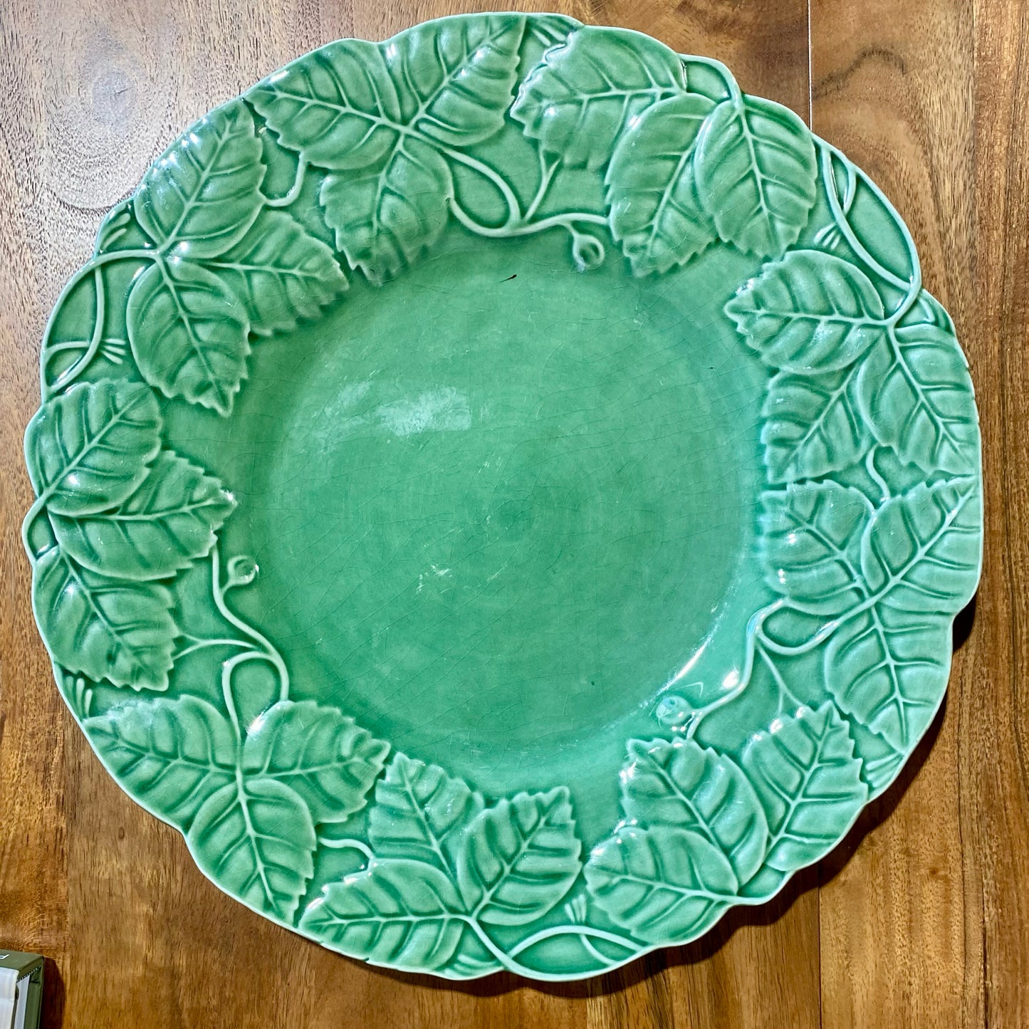 Green Leaf Large Plate, 12.75"Dia x 1"H