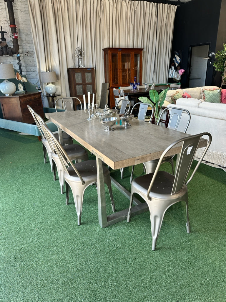 Restoration Hardware dining table w/2 leaves, 72"-108"L x 37.5"W x 30"H