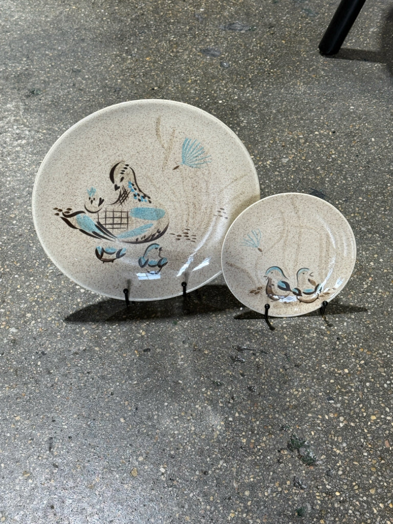 Vintage Red Wing bob white dinner & salad plate