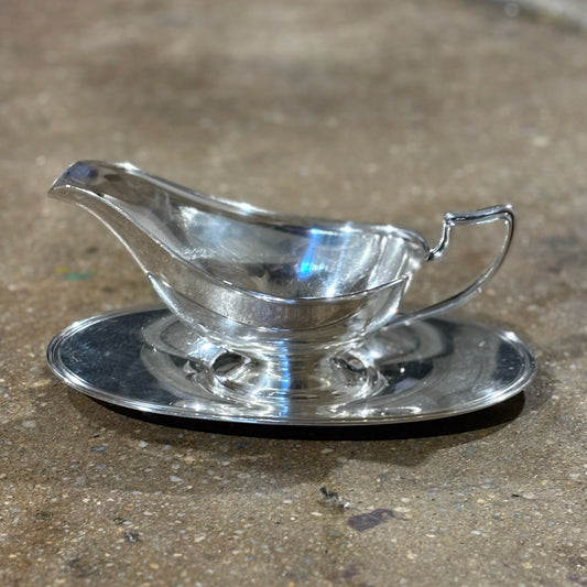 Silverplate Gravy Boat with Saucer 9.5" W x 5" D x 4" H