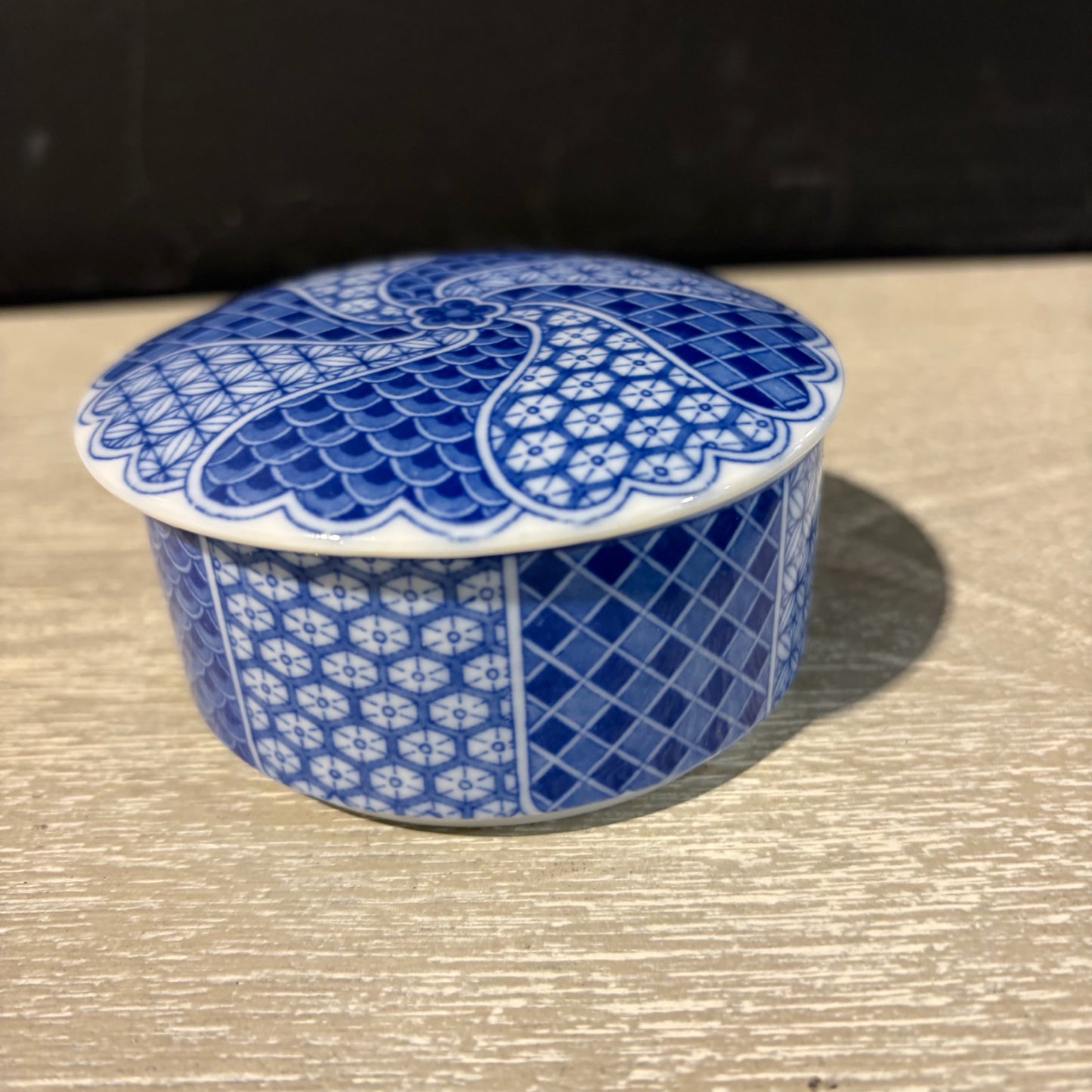 Blue/White Round Jar w/Lid Geometric Design, 4"Dia x 2"H