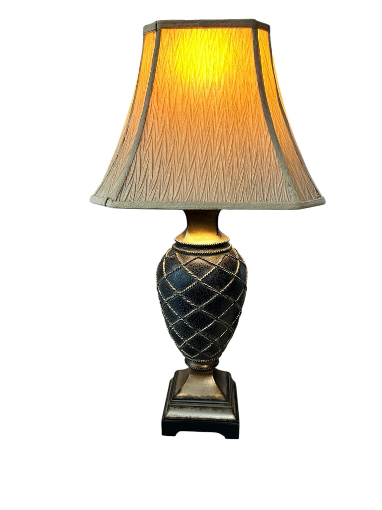 Uttermost lamp, urn shape, bronze/brown, 6.25"W x 6.25"D x 33"H
