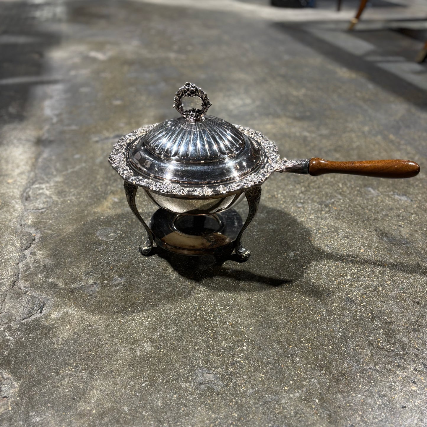 FB Rogers Silverplated Chafing Dish 11" H x 19" W x 11" D