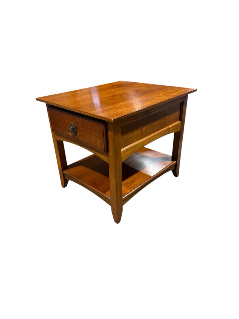 Vintage End Table, Thomasville Impressions, 23"W x 27"D x 23"H