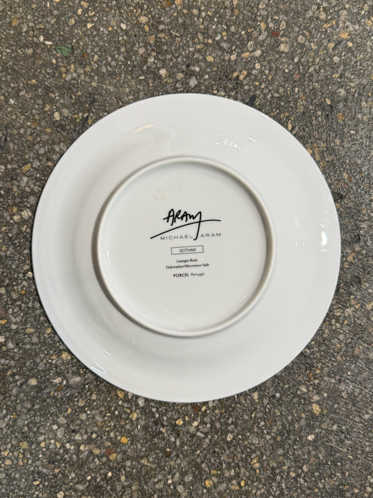 Michael Aram "Gotham" white 7.25" plate