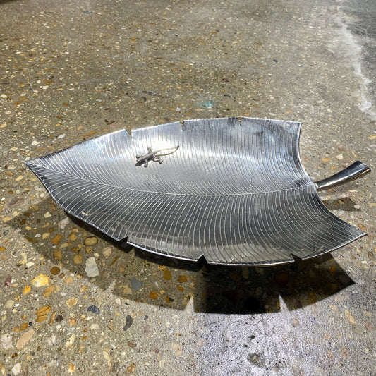Large Leaf Platter W/Lizard, 22"L x 13.75"W x 3.5"H