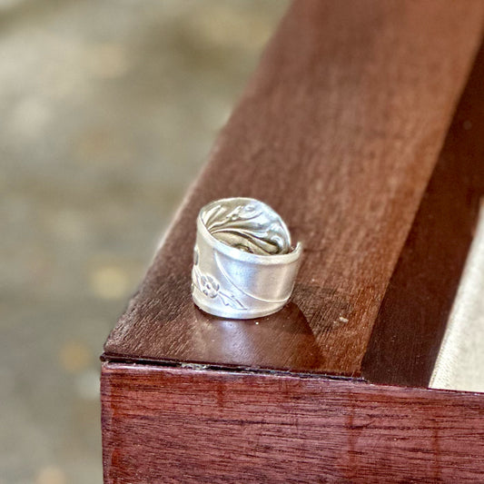 Hollow knife silverplate ring