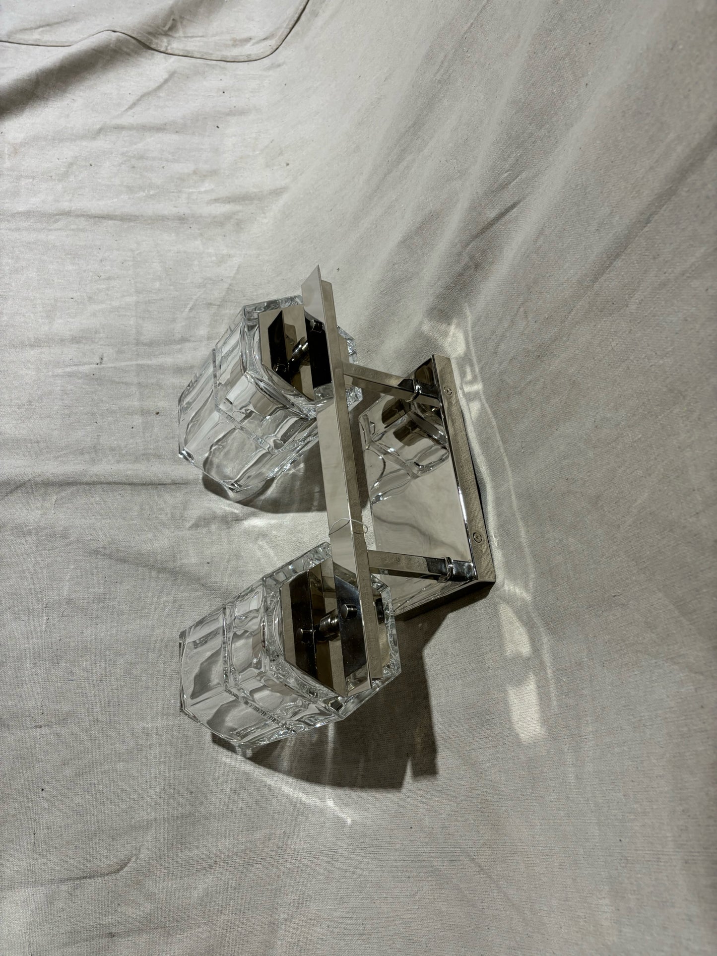 2 light Vanity Fixture 15Hx10W