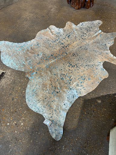 'Coastal' Cowhide rug, metallic blue/tan, 89"L x 63"W