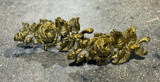 PAIR Va Metalcrafters #2207 brass rose  tiebacks,9"L x 4"W x 1'H
