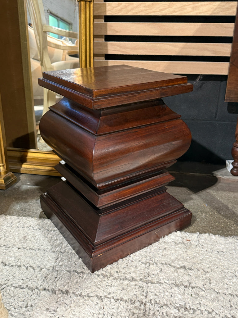 Mahogany pedestal/plant stand,12"W x 12"D x 18.5"H