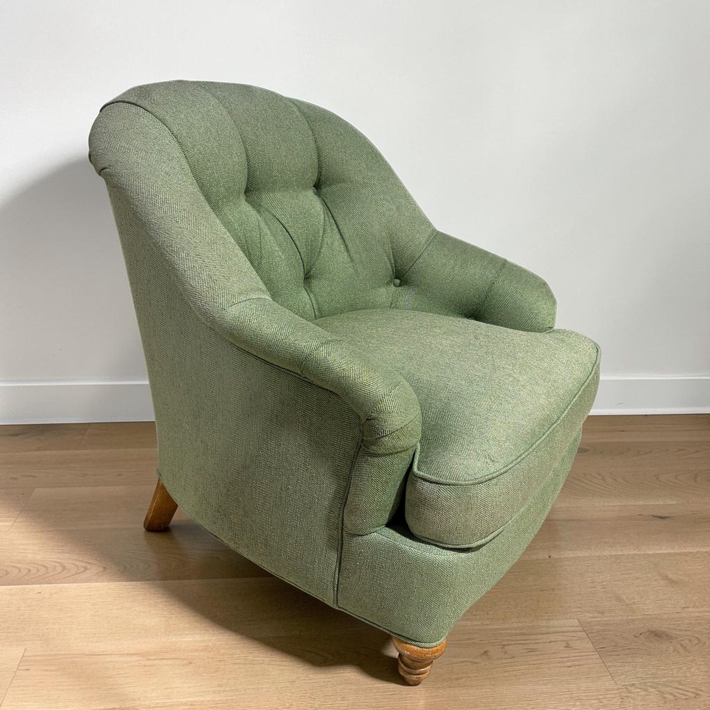 Lee Industries Green Tufted-back Arm Chair, 33"W x 34"D x 33"H