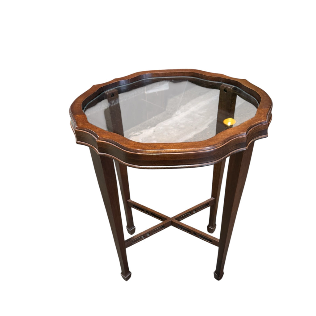 Quatrefoil Side Table w/glass top, 16"W x 18"D x 22"H