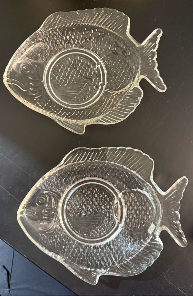 PAIR of VTG Anchor Hocking fish appetizer plates, 8"W x 6.5"D