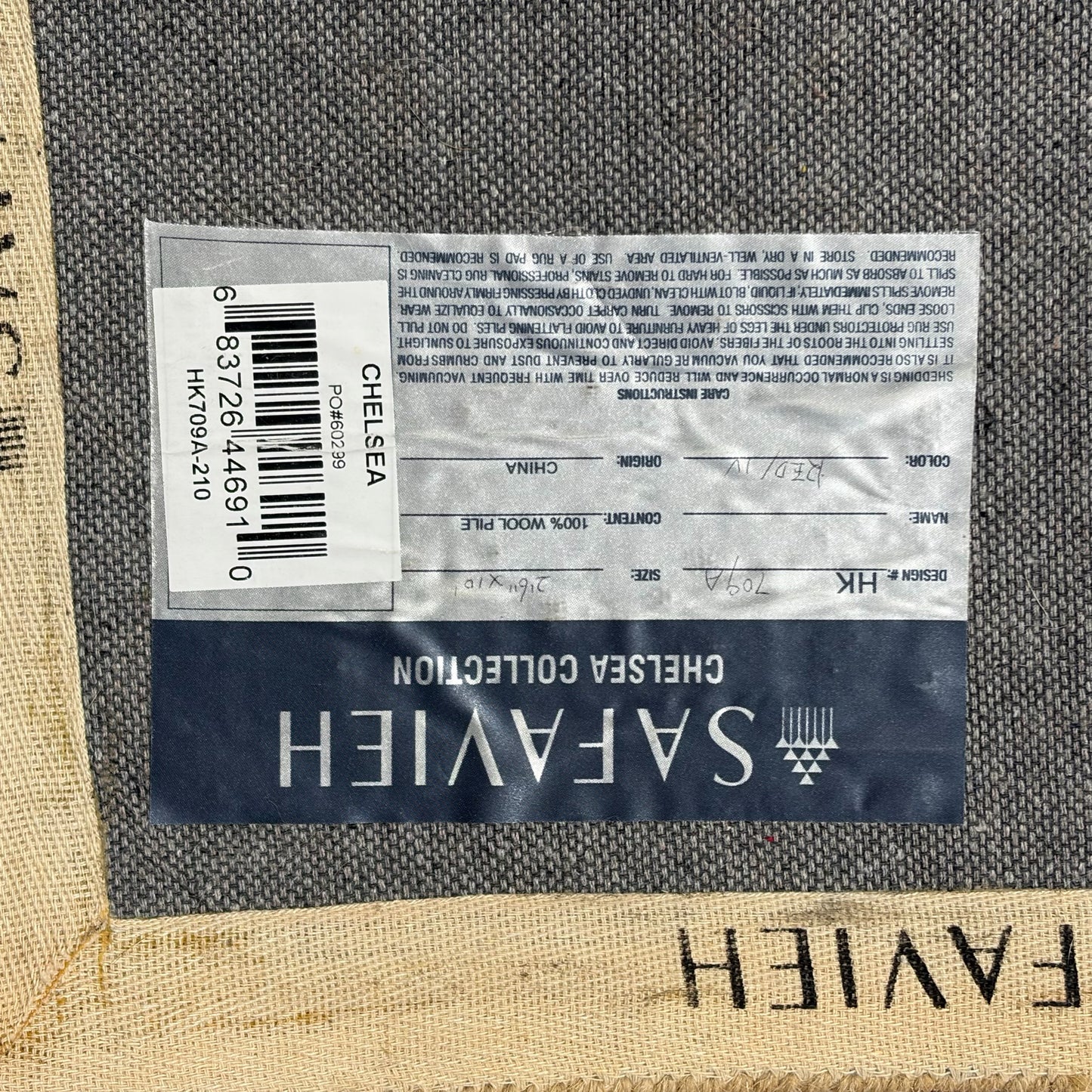 Safavieh Chelsea Hooked Wool Runner, 30.5"W  x 118"L