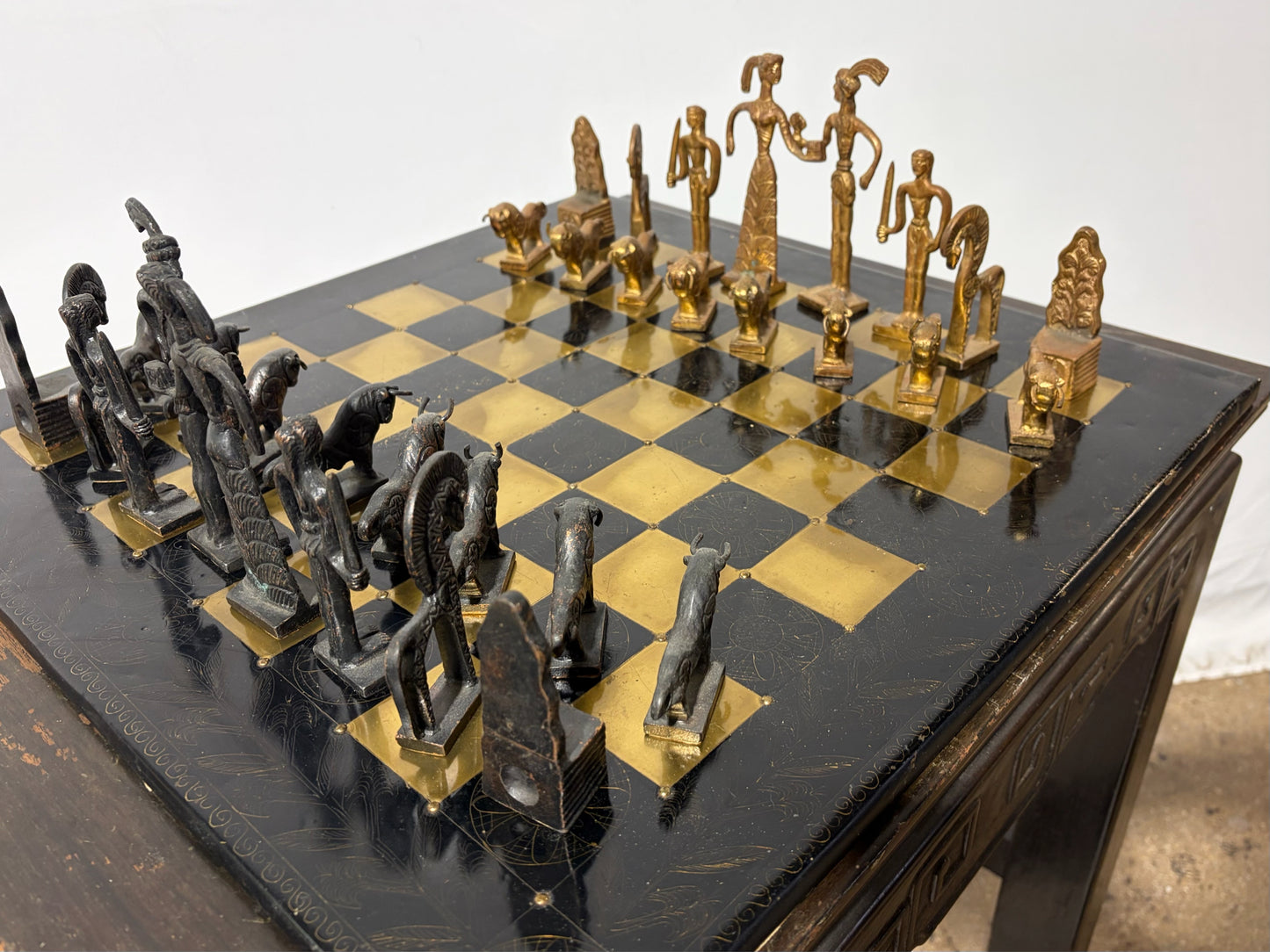 VTG John Plumb Minoan Ancient Greek Chess Set, 19.75"W x 19.75"H x .75