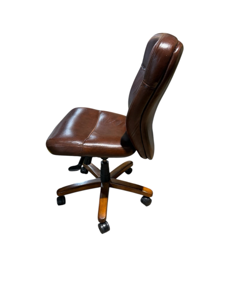 Sasha Executive adjustable desk chair, leather,22"W x 20"D x 38"H