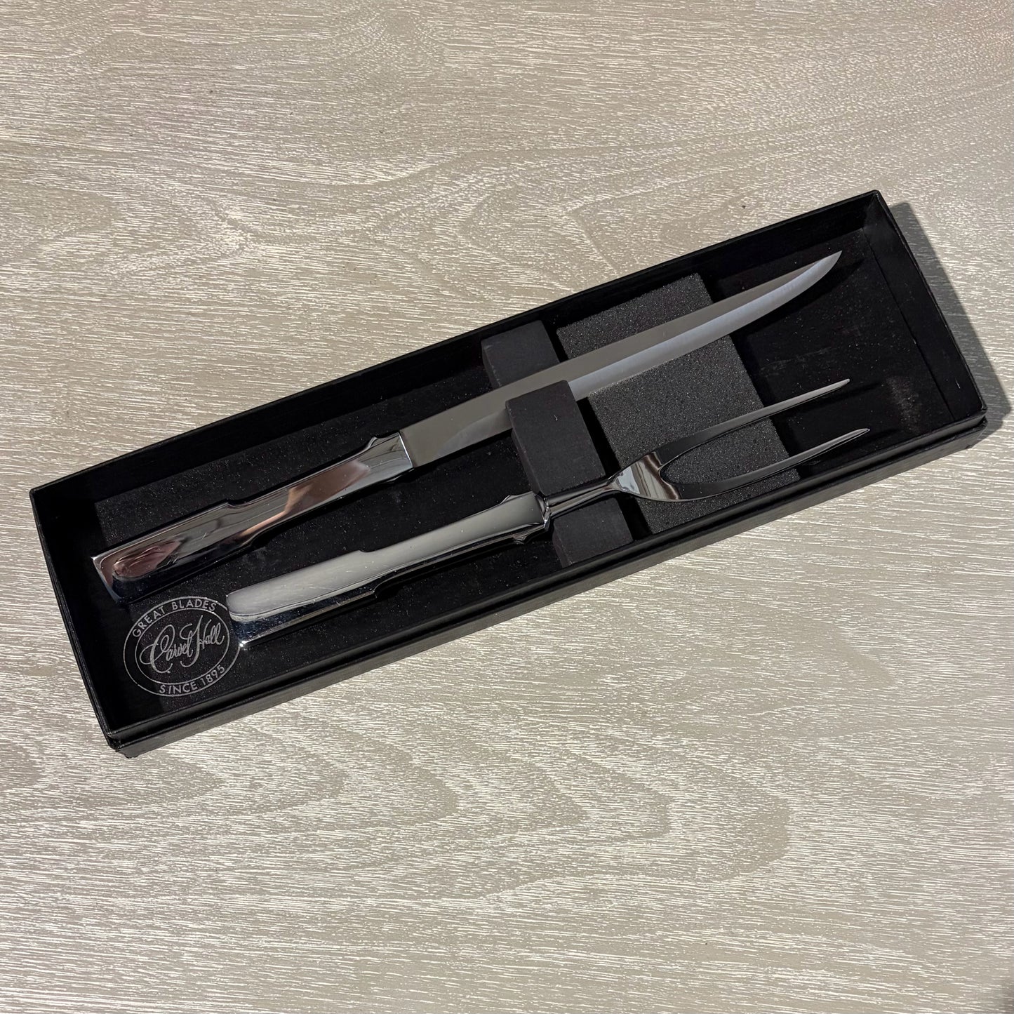 Carvel Hall Carving Set, 15"L x 4.5"W x 1"H