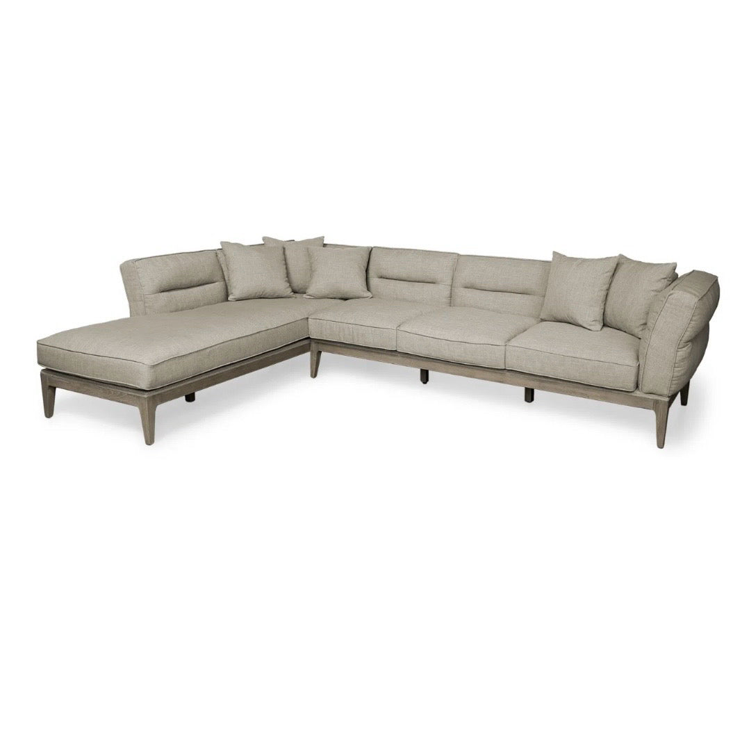 NEW Mercana Denali Sectional,121"L x 86"W x 30.3"H