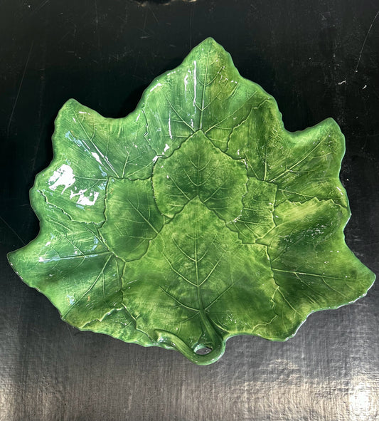 VTG Vietri Leaf Bowl, 15" W x 14' D x 3.5" H