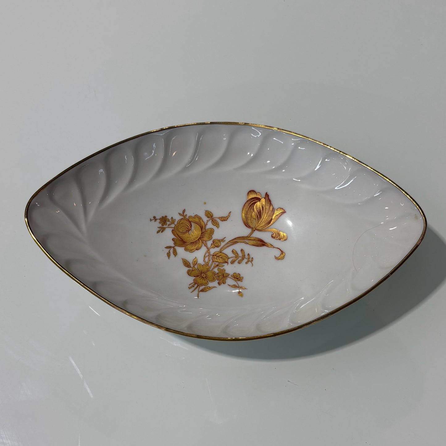 Limoges Shell Dish 8.5" W x 5.25" D x 2" H