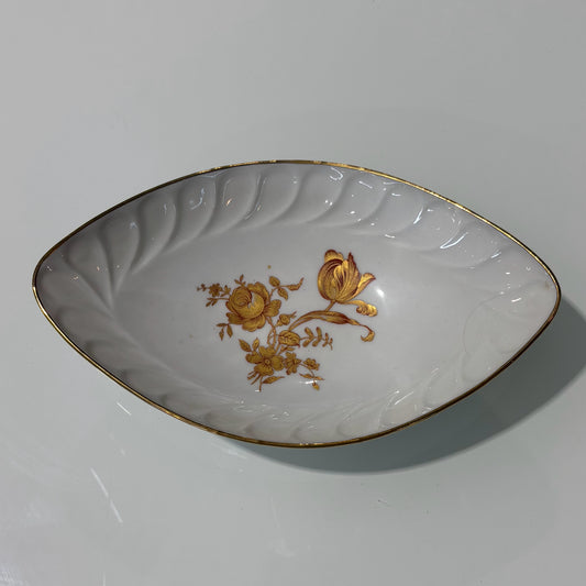 Limoges Shell Dish 8.5" W x 5.25" D x 2" H
