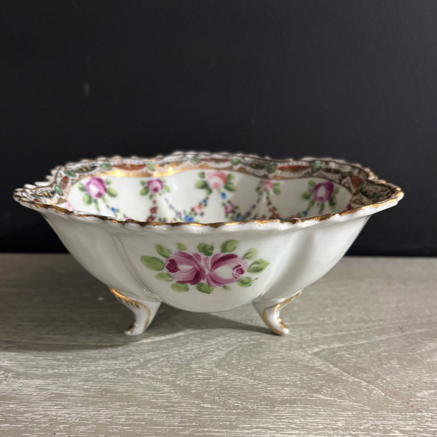 Handpainted Porcelain Footed Berry Bowl 7.5" D x 3.5" H