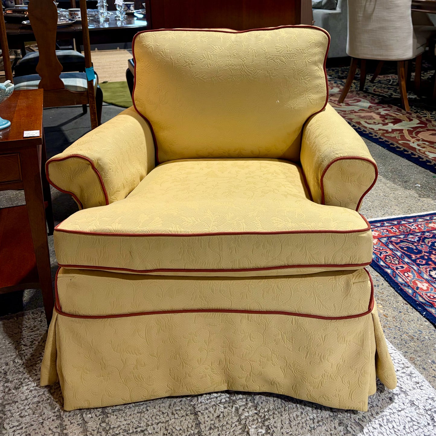 Slipcovered Swivel Chair, Yellow Damask w/Contrast Welt, 32"W x 33"D x 29.5"H
