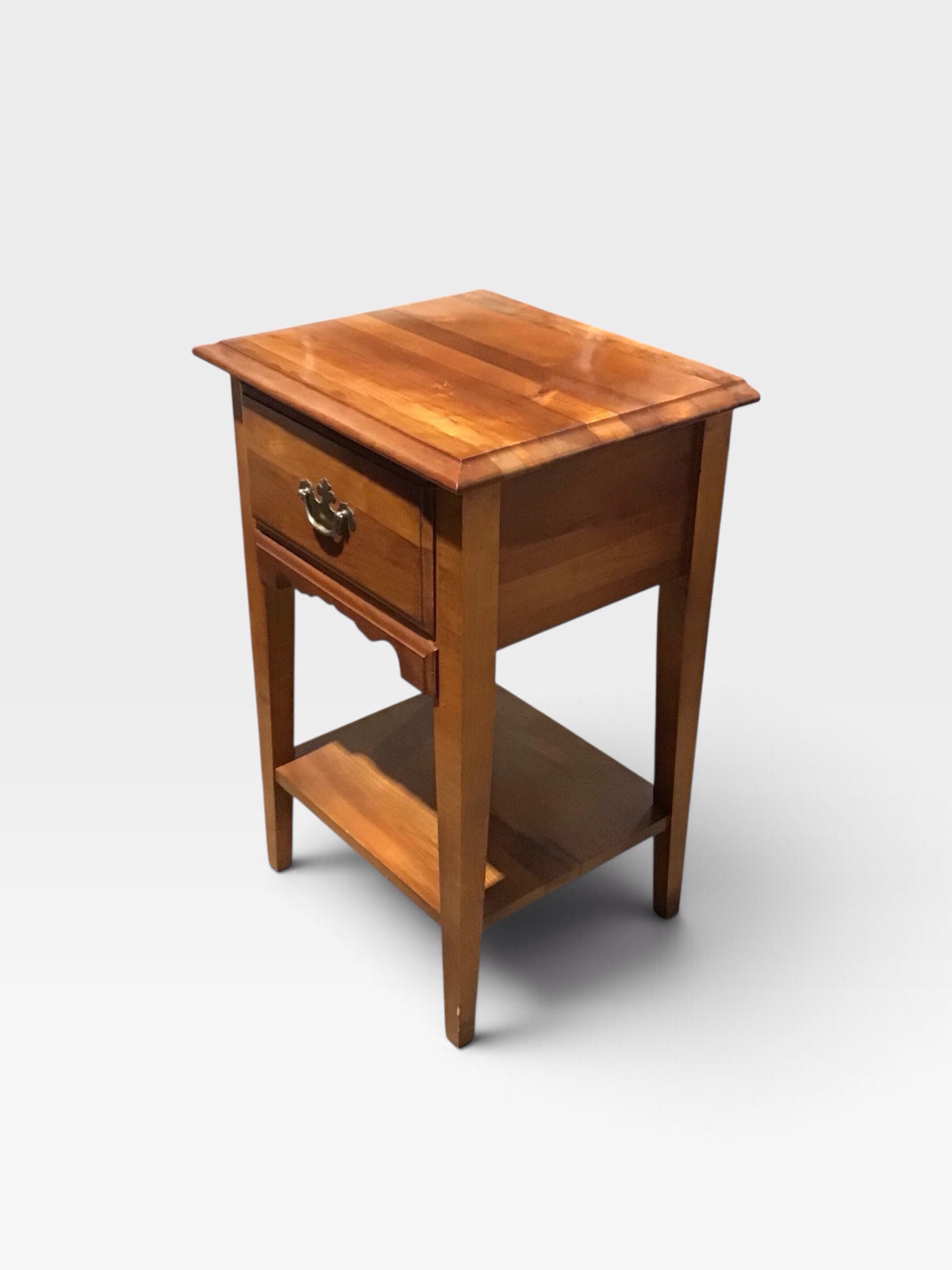 VTG Single Drawer Night Table 17"W x 14"D x 27"H