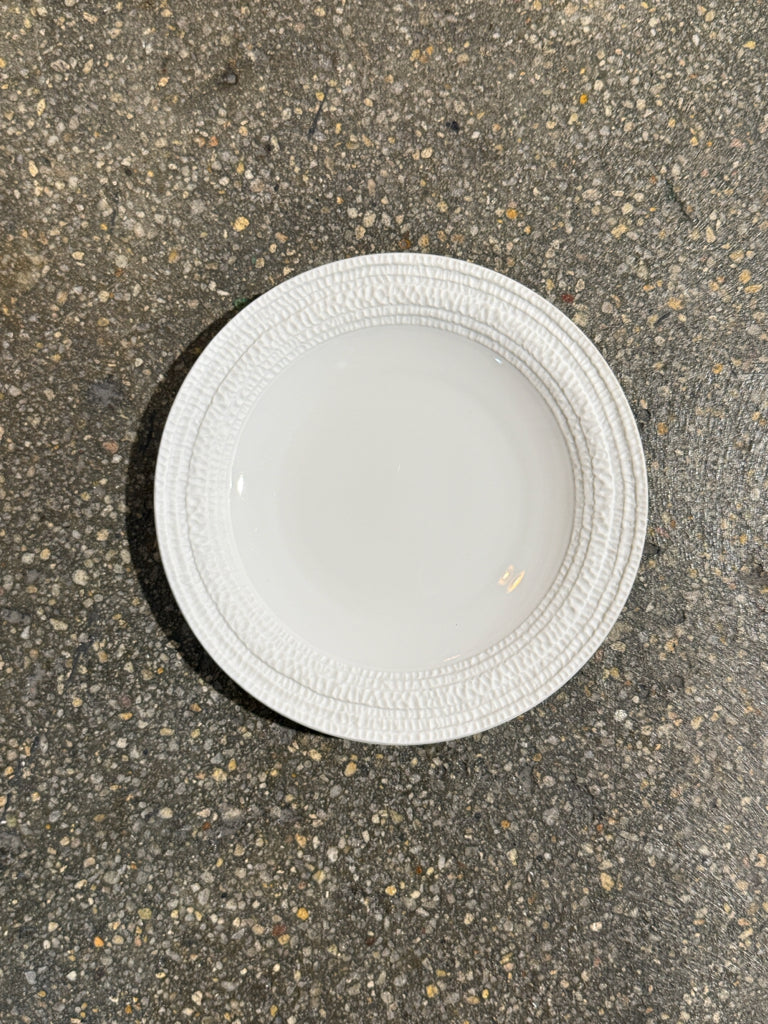 Michael Aram "Gotham" white 7.25" plate