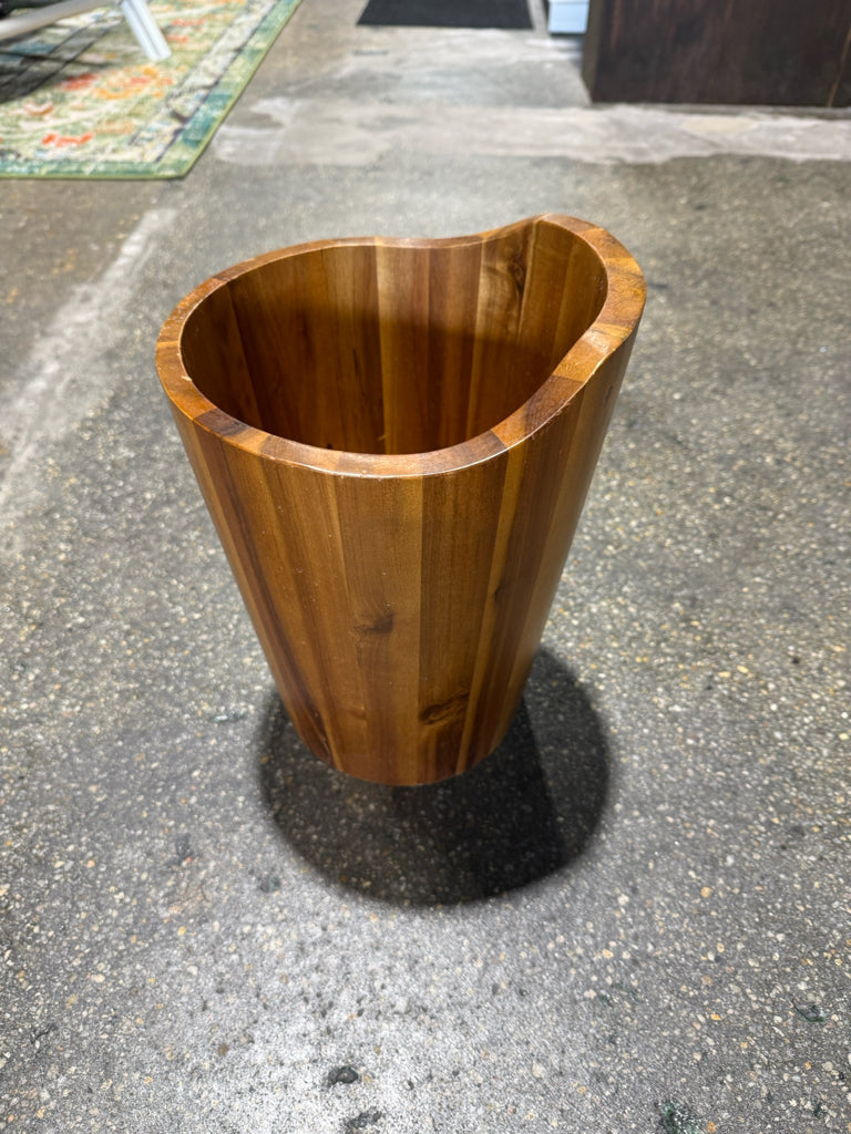 MCM style wood wastebin, 9"DIA x 12"H