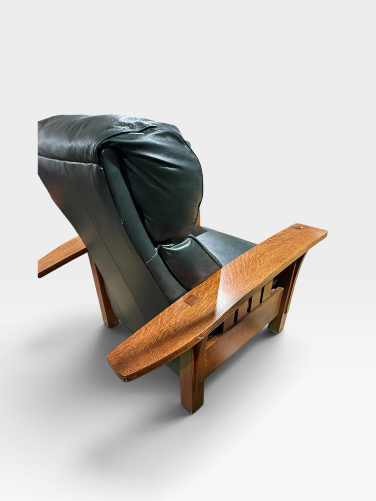 Stickley Bustle Back Morris recliner, dk. green leather
