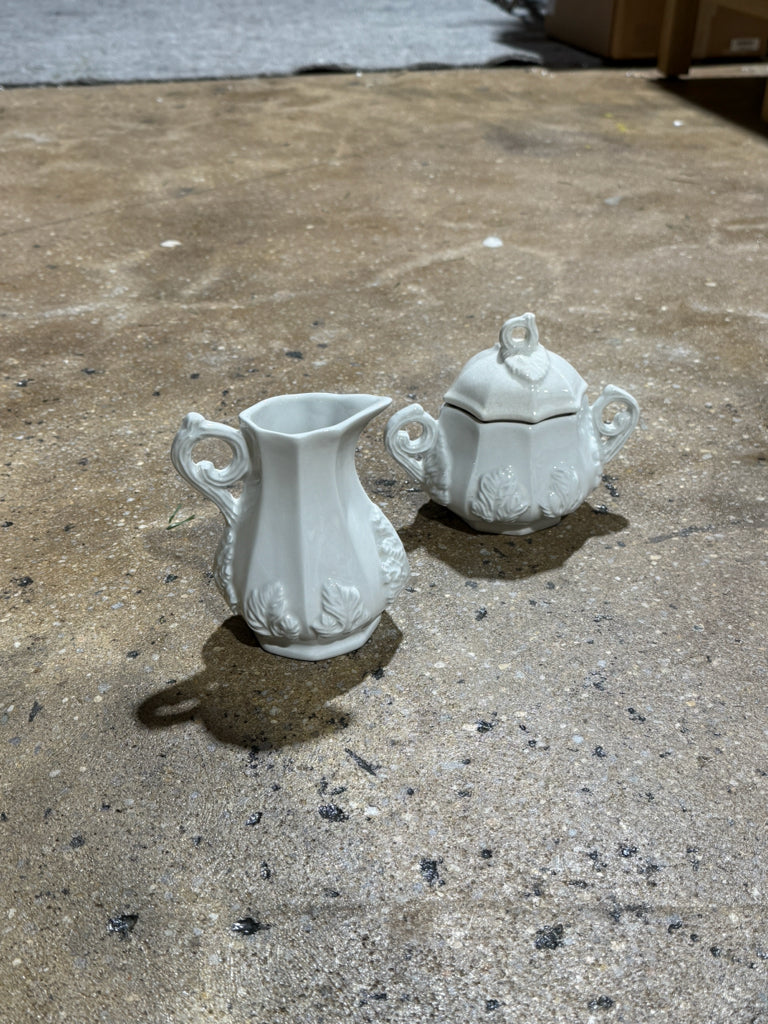 Vintage Red Cliff ironstone sugar & creamer, 5"H x 6"W x 4"D