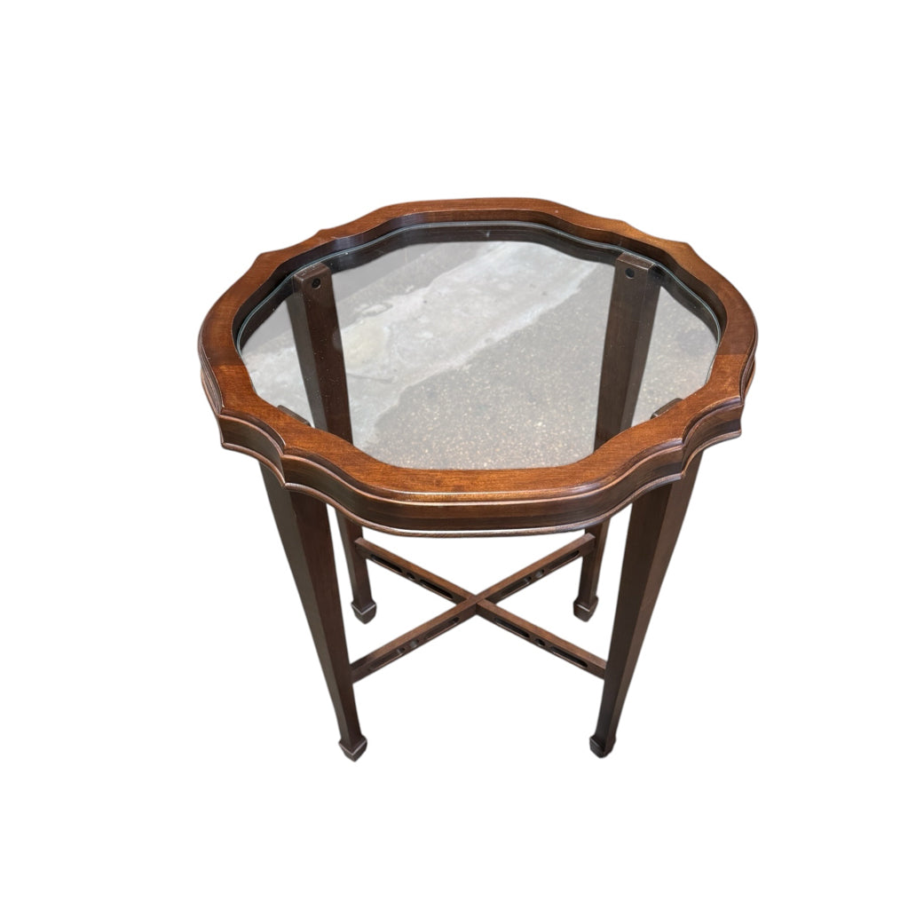 Quatrefoil Side Table w/glass top, 16"W x 18"D x 22"H