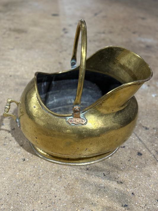 Antique brass & copper coal scuttle, handhammered, 15"L x 11"W x 13"H