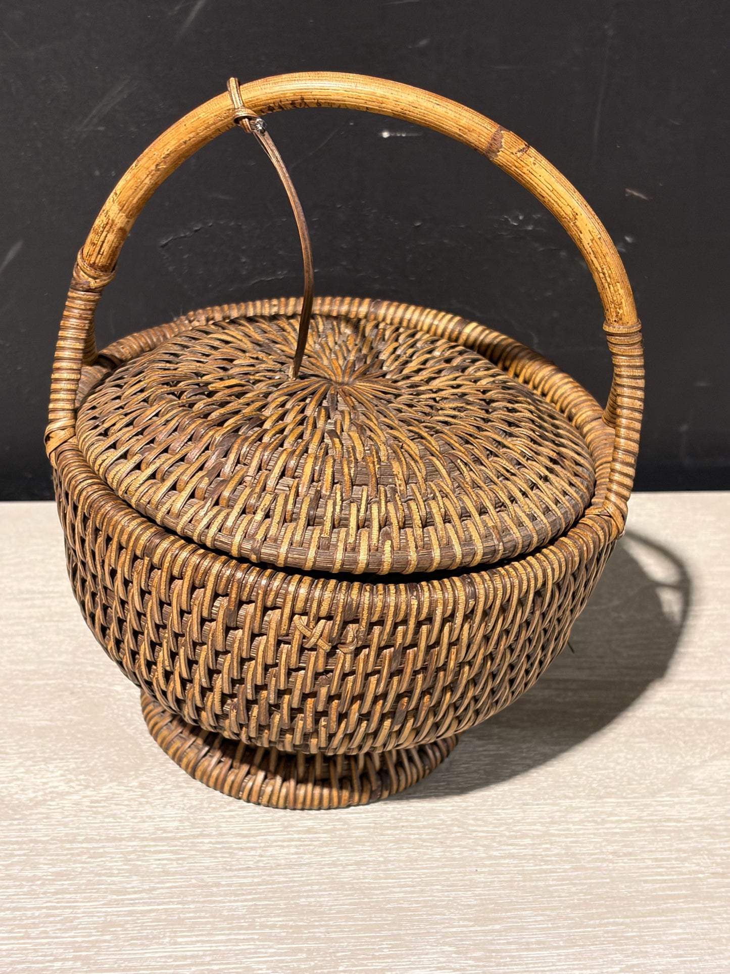 VTG Hand Woven Bamboo Lidded Basket 8" Diam x 9"H