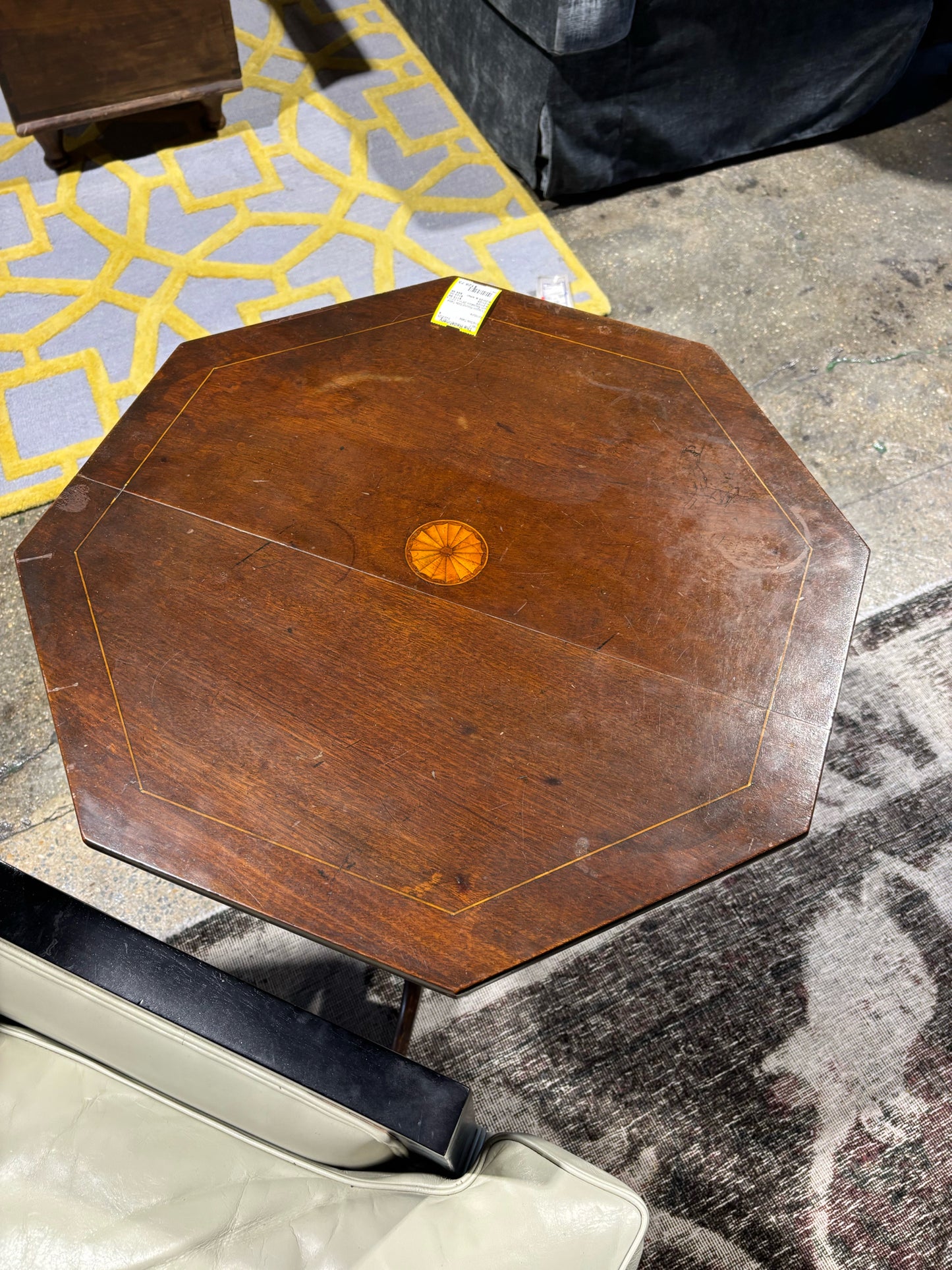 Octagon Round Side Table with Medallion 26"H x 22"D x 22"W