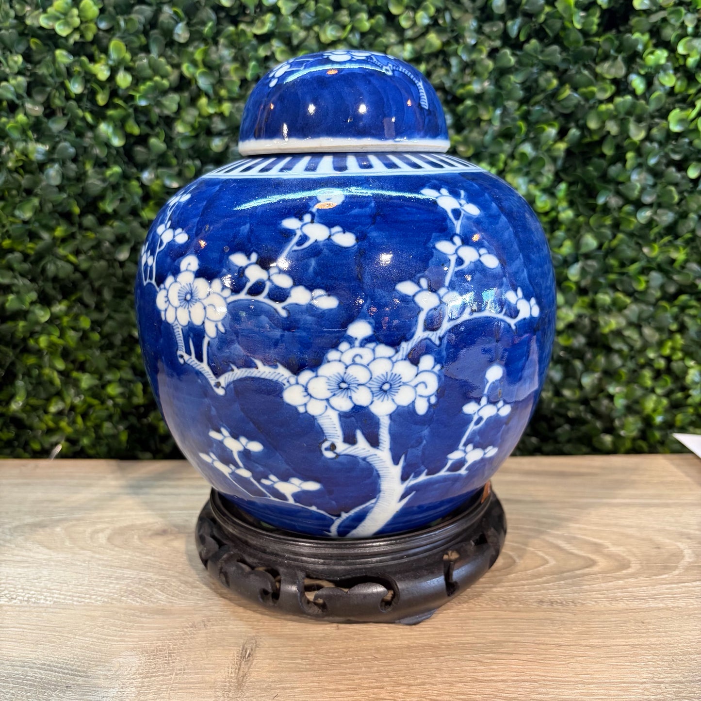 VTG Chinese Blue & White Jar w/Wooden Base, 9"H x 6.5"W