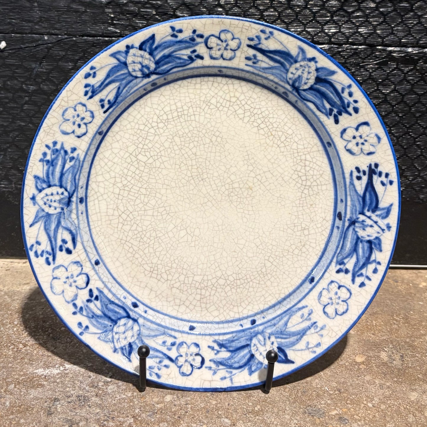 Vintage Dedham Pottery, Pineapple Plate, 9"Dia x 1"D