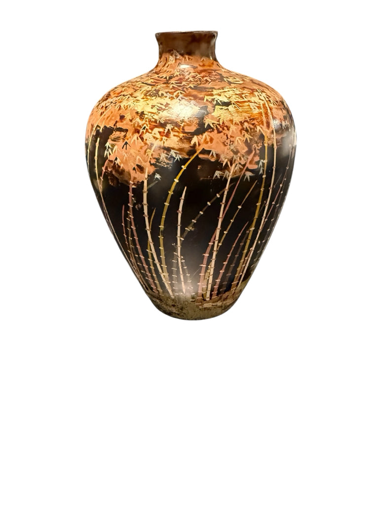Vietnamese lacquered wood vase, handpainted, 6"H
