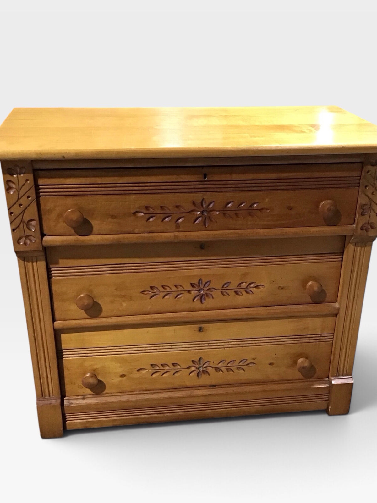 ATQ Victorian Chest of Drawers, 32L x 17W x 27H